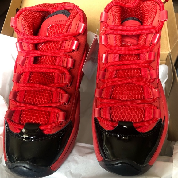 Reebok - Picture 2 of 3